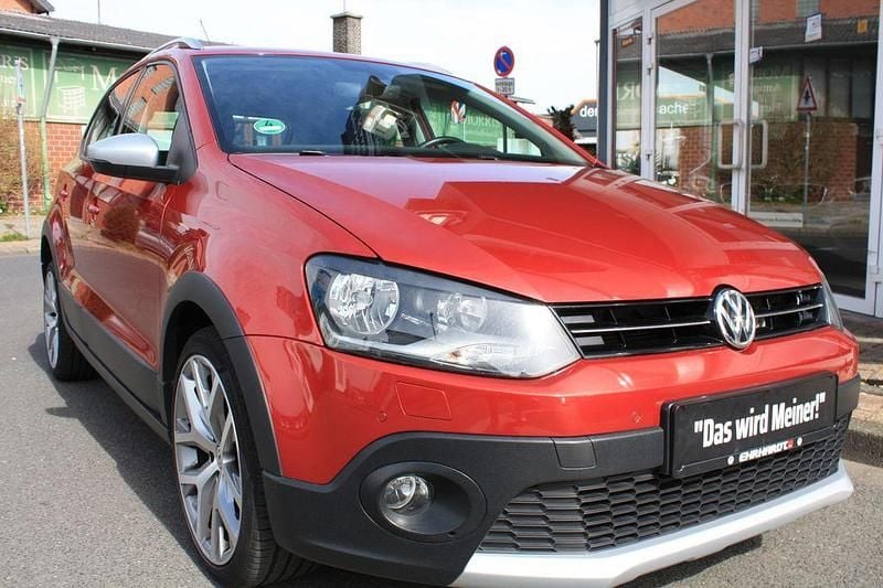 Gebraucht VW Polo Cross 90 PS (66 kW) 2015 Sunsetred Kleinwagen
