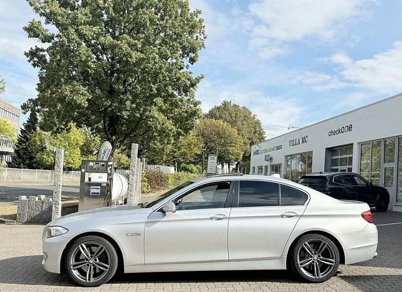 Gebraucht BMW 525 258 PS (189 kW) 2010 Silber Limousine