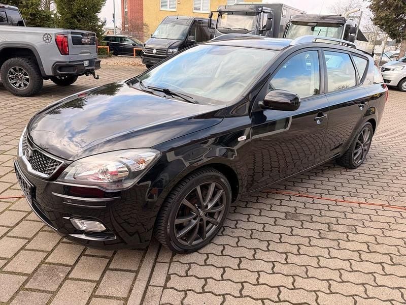 Gebraucht Kia Ceed Sportswagon Edition 7 125 PS (91 kW) 2012 Schwarz Kombi