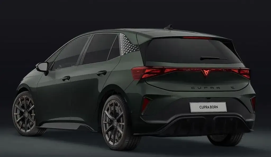 Neu Cupra Born VZ 239 kW (326 PS) 2026 Kleinwagen