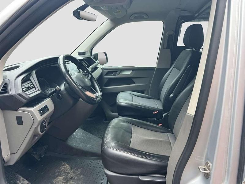 Gebraucht VW Transporter 150 PS (110 kW) 2020 Reflexsilber metallic Van