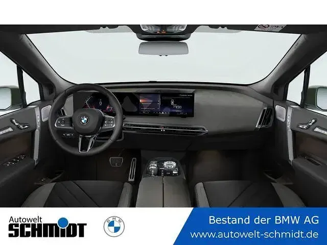Gebraucht BMW iX Shadowline 300 kW (408 PS) 2025 (grau)  dune grey SUV
