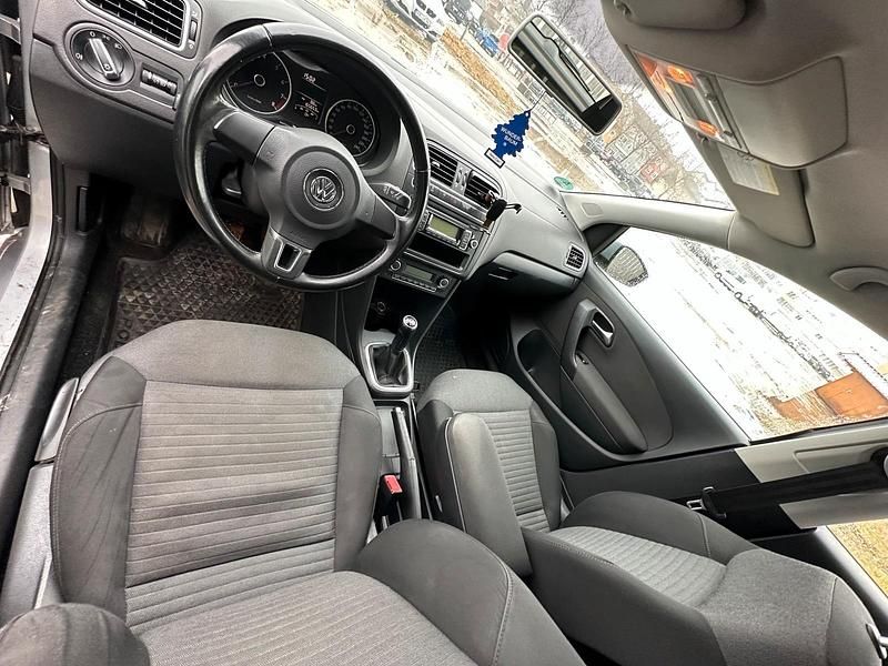 Gebraucht VW Polo 70 PS (51 kW) 2010 Silber Kleinwagen