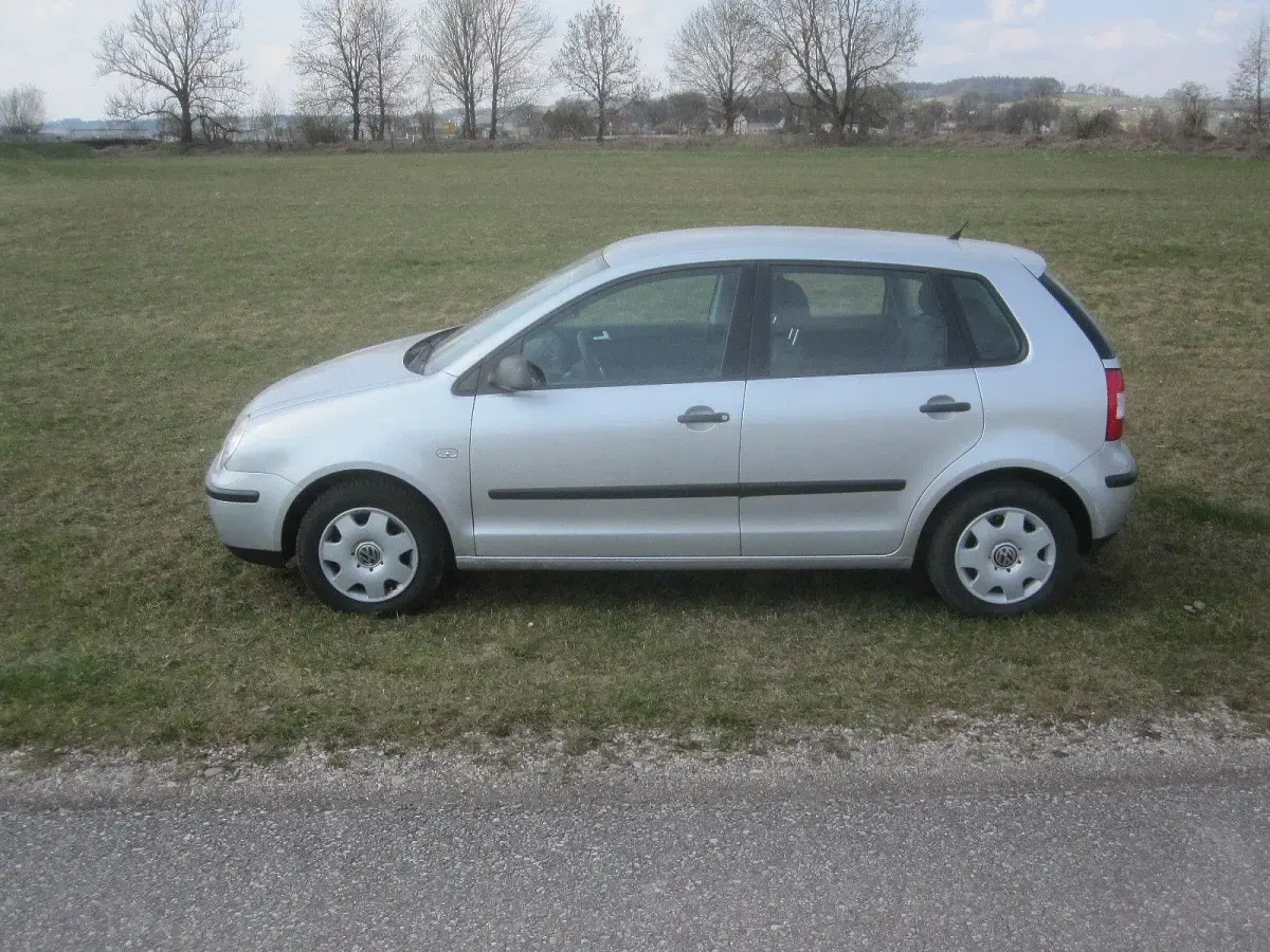 Gebraucht VW Polo Basis 64 PS (47 kW) 2005 Silber Kleinwagen