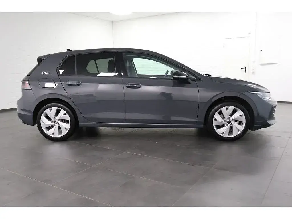 Gebraucht VW Golf VIII Goal 150 PS (110 kW) 2025 Grau Limousine