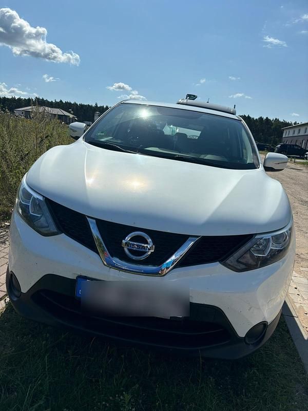 Gebraucht Nissan Qashqai 116 PS (85 kW) 2014 Weiß SUV