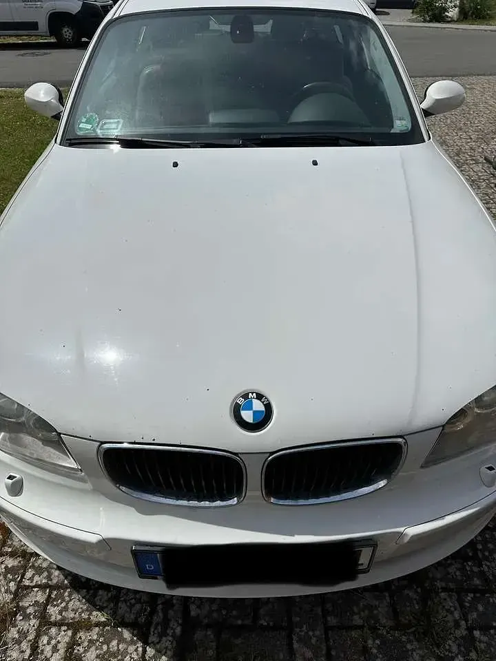 Gebraucht BMW 118 143 PS (105 kW) 2009 Weiß Kleinwagen
