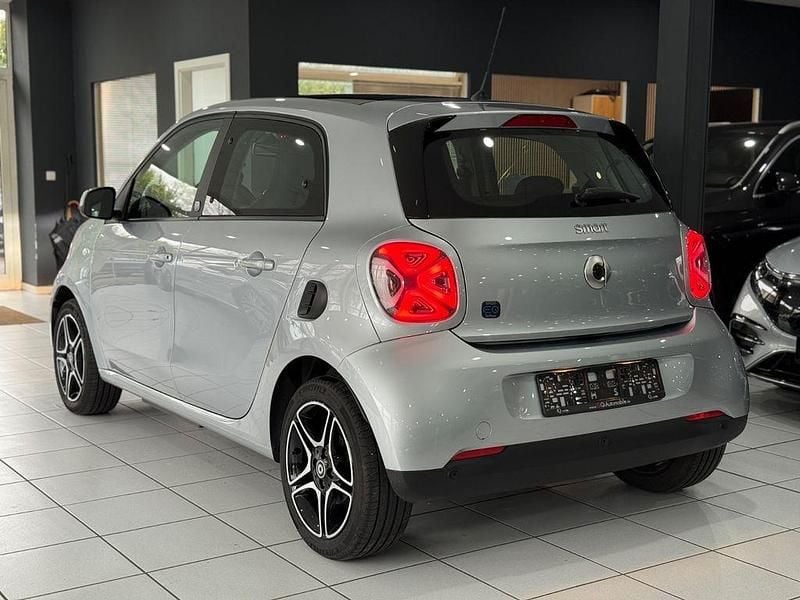 Gebraucht Smart ForFour Electric Drive 60 kW (82 PS) 2022 Silber Limousine