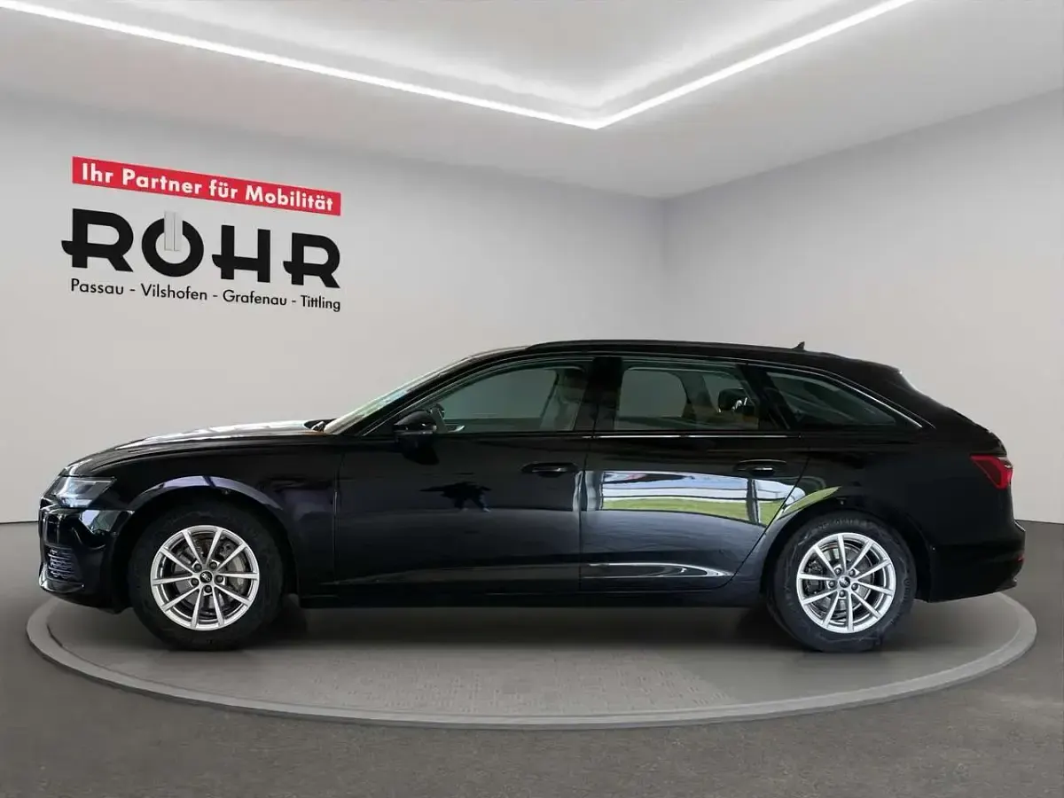 Gebraucht Audi A6 Ambiente 204 PS (150 kW) 2023 Brillantschwarz Kombi