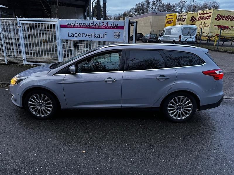 Usata Ford Focus 140 CV (102 kW) 2011 Blu Station wagon