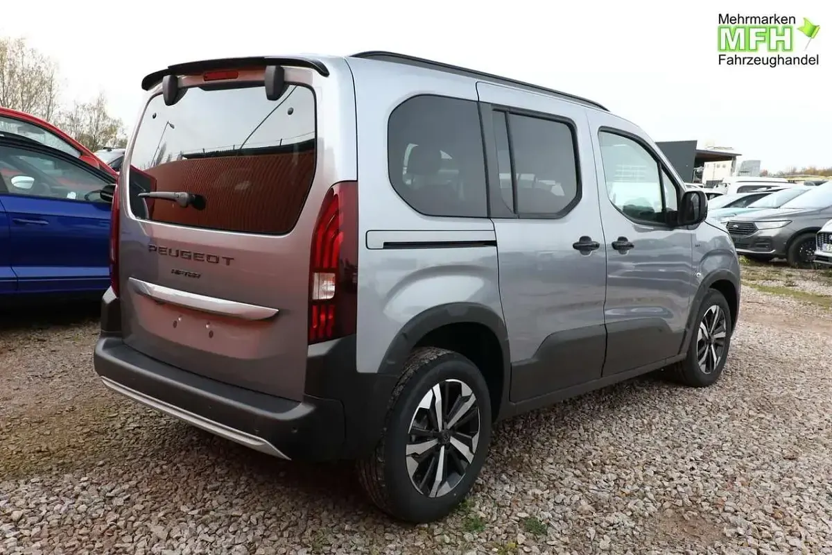 Neu Peugeot Rifter GT 131 PS (96 kW) 2025 Artense grau metallic Van / Kleinbus