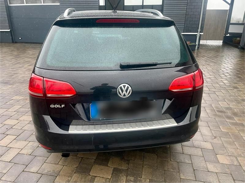 Gebraucht VW Golf VII LOUNGE 110 PS (80 kW) 2015 Schwarz Kombi