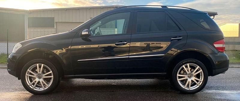Gebraucht Mercedes ML350 272 PS (200 kW) 2005 Schwarz SUV