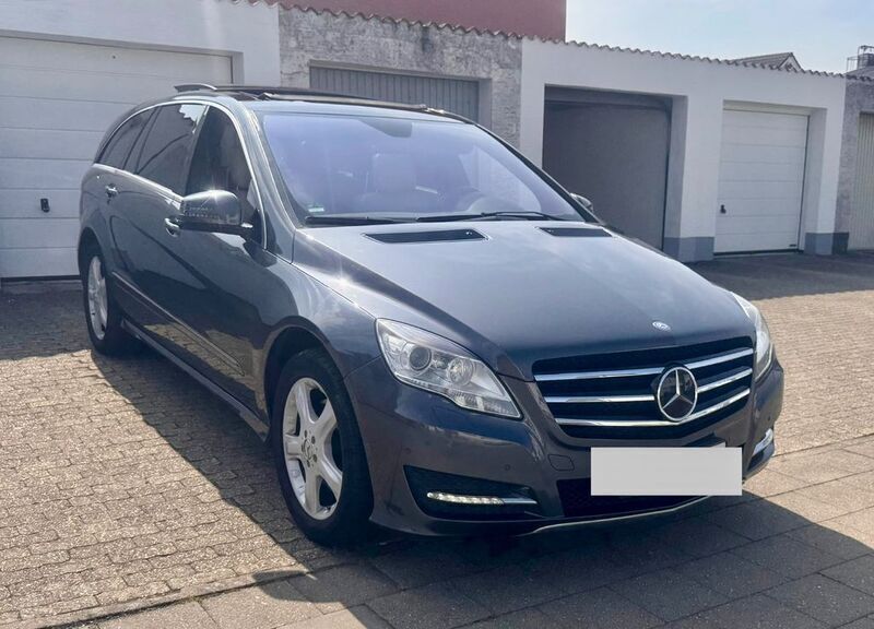 Grau Gebraucht 2011 Mercedes R350 Van / Kleinbus | 7.000 € (Superpreis) - Bild 1/4