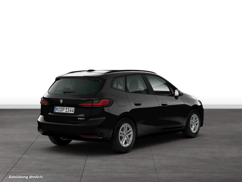 Schwarz Gebraucht 2024 BMW 220 Active Tourer Van / Kleinbus | 35.480 € (Teuer) - Bild 1/3