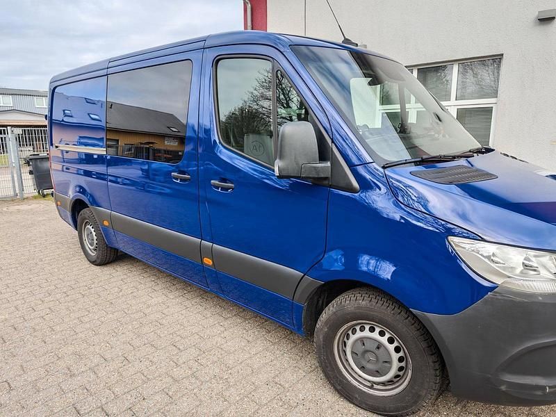 Gebraucht Mercedes Sprinter 163 PS (119 kW) 2019 Blau Van