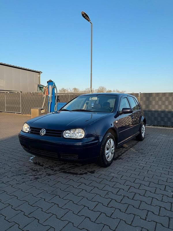 Gebraucht VW Golf IV 101 PS (74 kW) 2002 Blau Kleinwagen