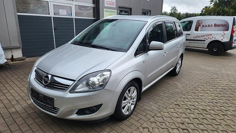 Silber Gebraucht 2012 Opel Zafira Family Van / Kleinbus | 7.000 € (Etwas zu teuer) - Bild 1/4