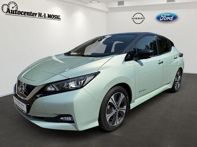 Gebraucht Nissan Leaf Tekna 110 kW (150 PS) 2020 Silber beige Kleinwagen