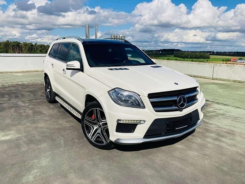 Weiß Gebraucht 2015 Mercedes GL63 AMG AMG SUV | 49.990 € - Bild 1/4