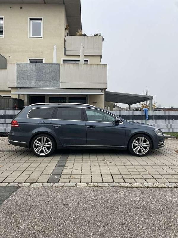 Gebraucht VW Passat 170 PS (125 kW) 2011 Grau Kombi