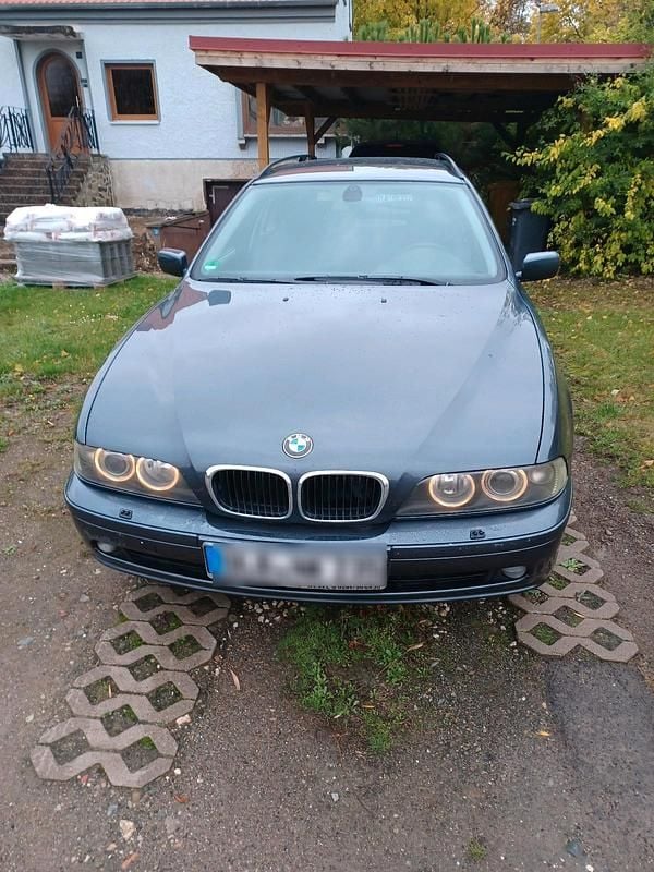 Grau Gebraucht 2000 BMW 525 Kombi | 1.500 € (Superpreis) - Bild 1/4