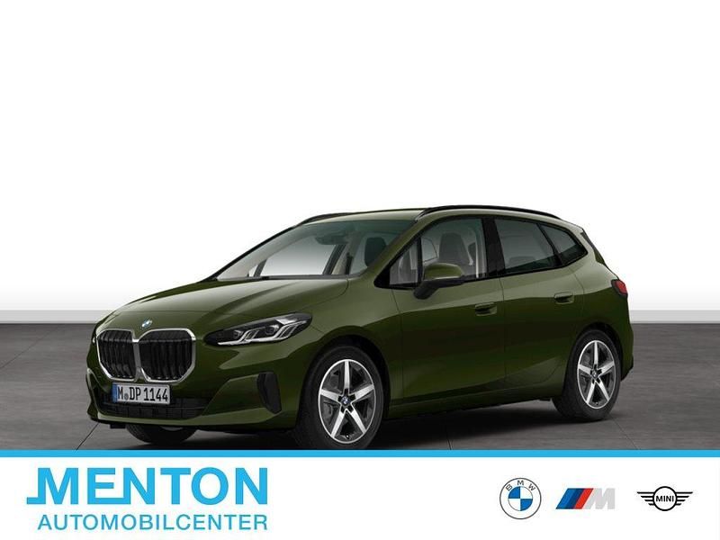 Grün Gebraucht 2024 BMW 216 Active Tourer Van / Kleinbus | 29.863 € (Teuer) - Bild 1/4