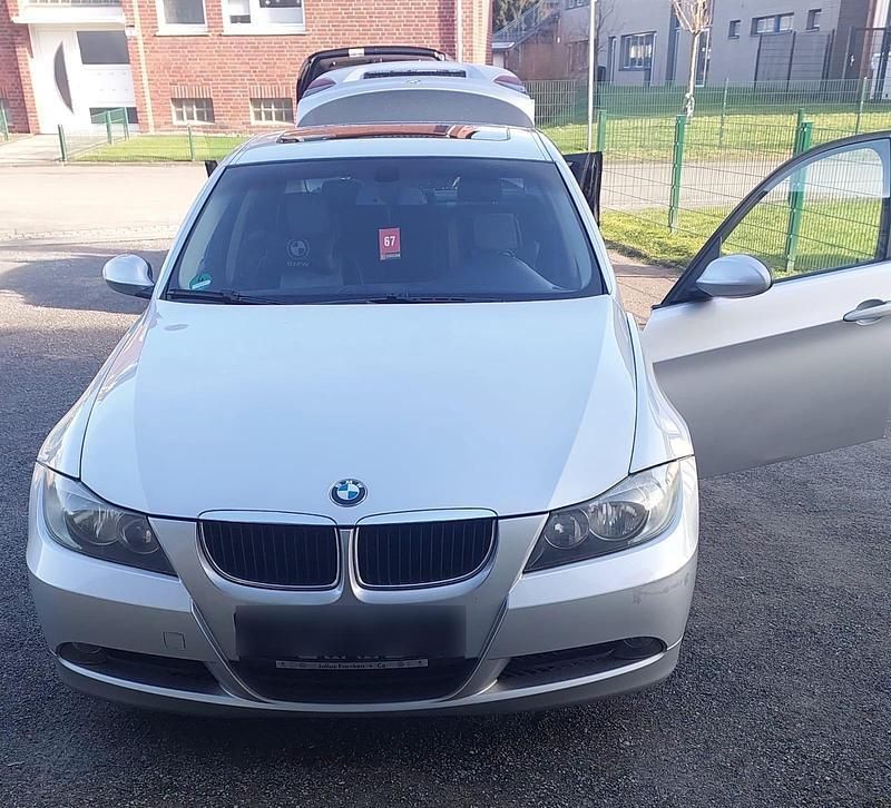 Silber Gebraucht 2007 BMW 318 Limousine | 3.200 € (Superpreis) - Bild 1/4