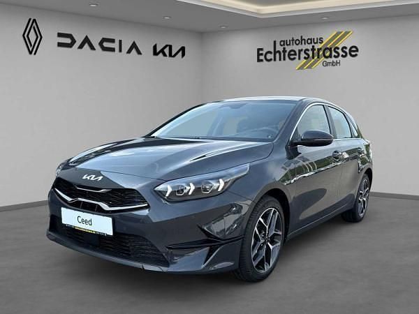 Grau (pentametalmetallic) Neu 2025 Kia Ceed Spirit Kleinwagen | 28.476 € (Fairer Preis) - Bild 1/4