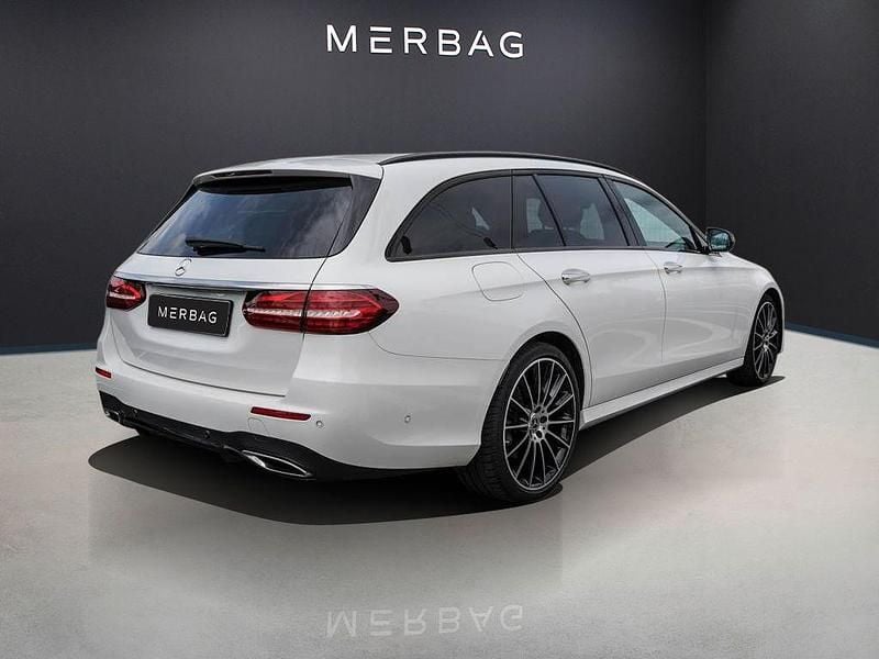 Gebraucht Mercedes E400 AMG line 330 PS (242 kW) 2022 Polarweiß Kombi