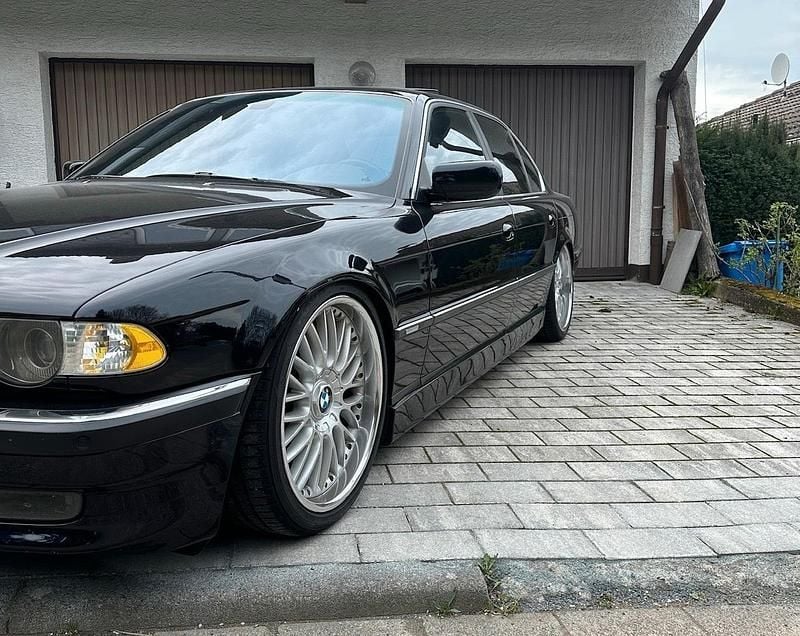 Gebraucht BMW 735 238 PS (175 kW) 2000 Andere farben Limousine