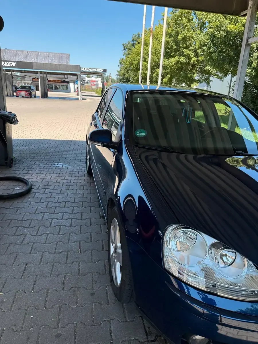 Gebraucht VW Golf V United 140 PS (102 kW) 2008 Blau Kleinwagen