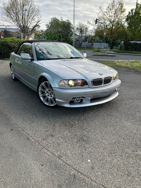 Gebraucht BMW 320 Cabriolet 170 PS (125 kW) 2002 Silber Cabrio