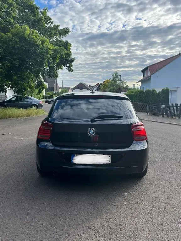 Gebraucht BMW 116 136 PS (100 kW) 2013 Schwarz Kleinwagen