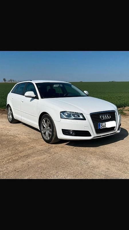 Weiß Gebraucht 2008 Audi A3 Sportback Limousine | 3.999 € (Guter Preis) - Bild 1/4