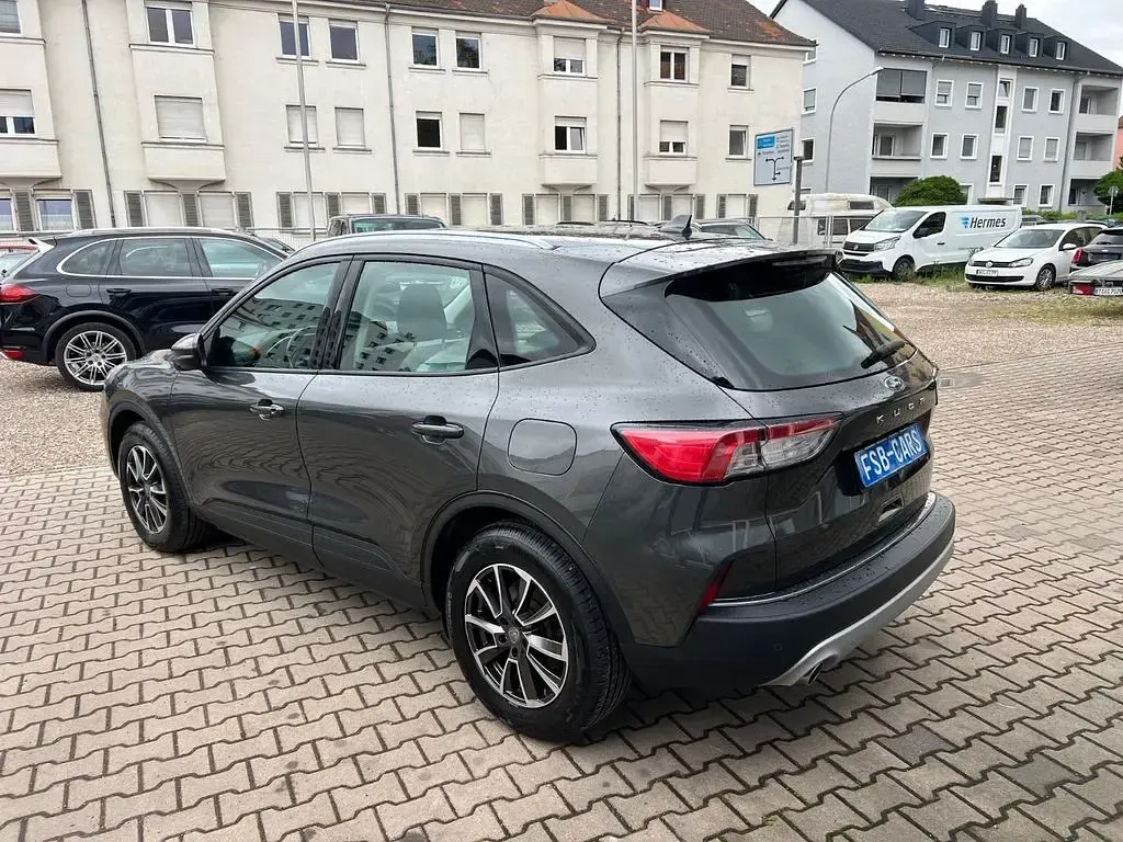 Gebraucht Ford Kuga Cool & Connect 120 PS (88 kW) 2021 Grau SUV
