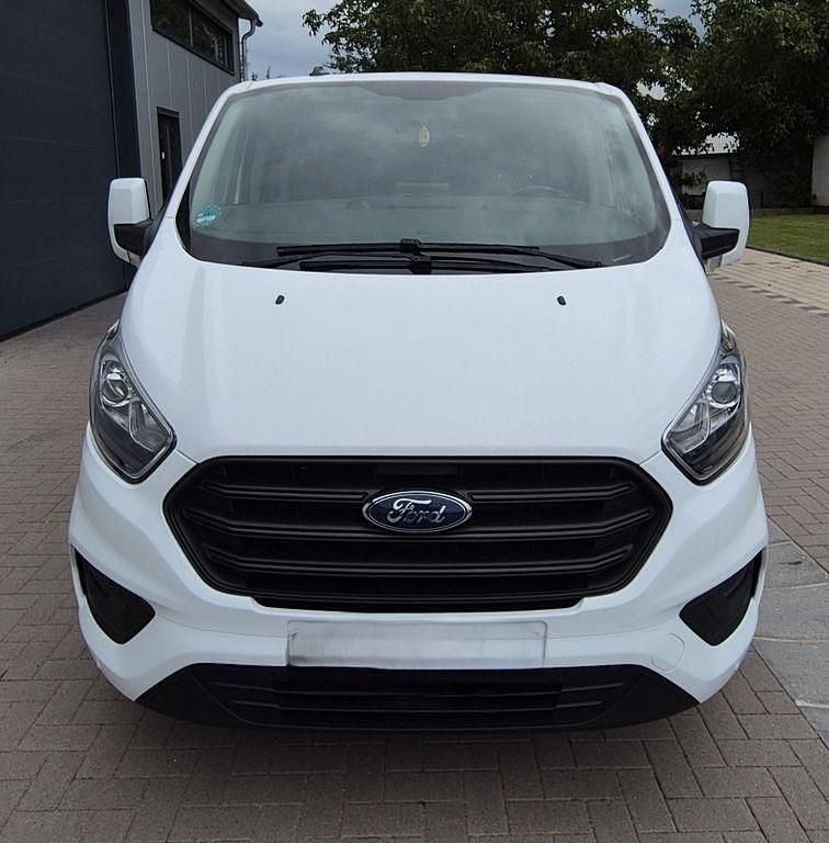 Gebraucht Ford Transit Custom 131 PS (96 kW) 2019 Weiß Van / Kleinbus