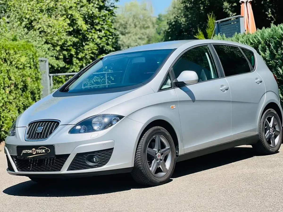Gebraucht Seat Altea 4You 105 PS (77 kW) 2014 Silber Limousine
