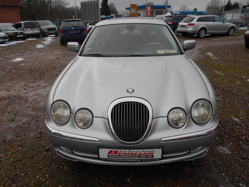 Usata Jaguar S-Type S 238 CV (175 kW) 2000 Argento Berlina
