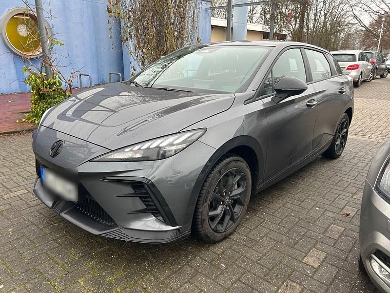 Grau Gebraucht 2022 MG MG4 EV Kleinwagen | 20.500 € - Bild 1/4