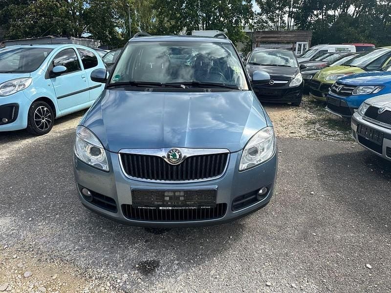 Blau Gebraucht 2010 Skoda Fabia Ambiente Kombi | 1.999 € (Superpreis) - Bild 1/4