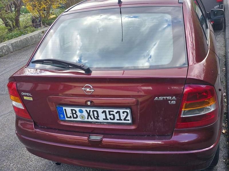Gebraucht Opel Astra 90 PS (66 kW) 2000 Rot Limousine