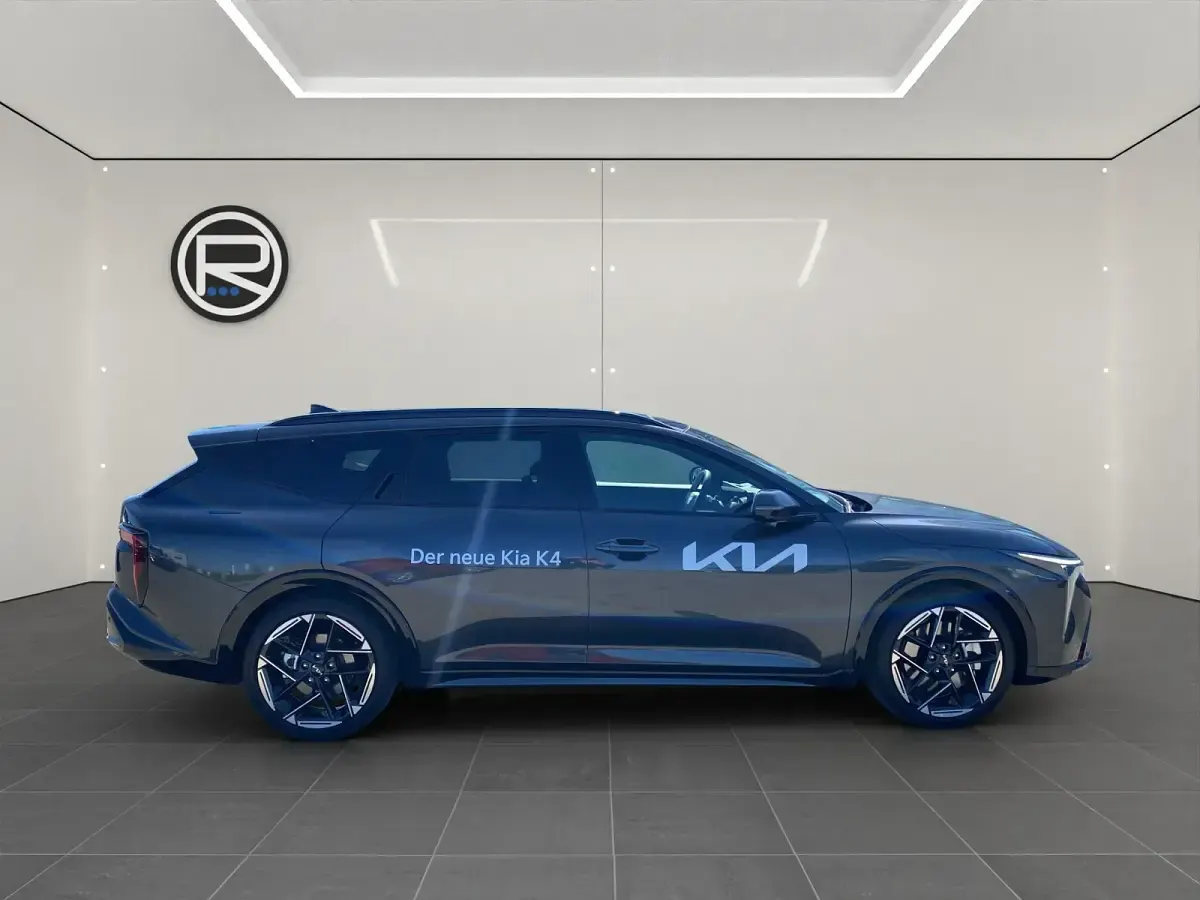 Neu Kia K4 GT-Line 179 PS (131 kW) 2026 Grau Kombi