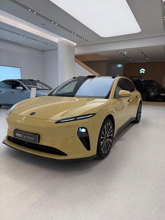 Gelb Gebraucht 2023 Nio ET5 Limousine | 34.700 € - Bild 1/4