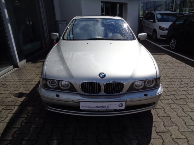 Gebraucht BMW 540 286 PS (210 kW) 2001 Silber metallic Limousine
