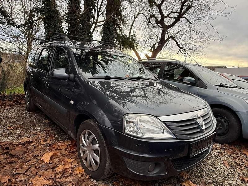 Grau "comete" Gebraucht 2009 Dacia Logan Lauréate Kombi | 1.350 € (Guter Preis) - Bild 1/4