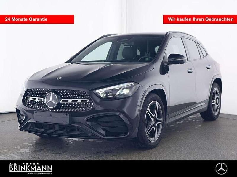 Lack kosmosschwarz Gebraucht 2024 Mercedes GLA180 AMG line SUV | 37.280 € (Fairer Preis) - Bild 1/4
