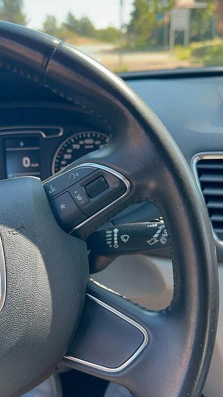 Schwarz Gebraucht 2012 Audi Q3 S-Line SUV | 10.300 € (Fairer Preis) - Bild 1/4
