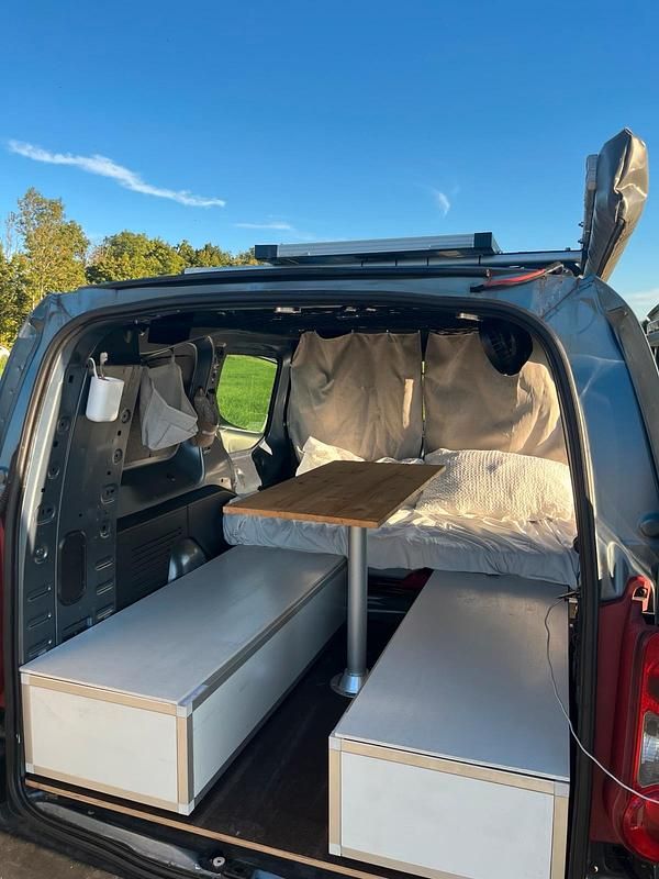 Gebraucht Peugeot Partner 90 PS (66 kW) 2008 Grau Van / Kleinbus