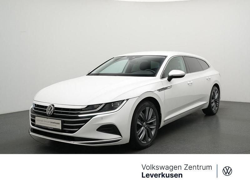 Gebraucht VW Arteon Elegance 150 PS (110 kW) 2023 Weiss / oryxweiss perlmutteffekt (metallic) Kombi